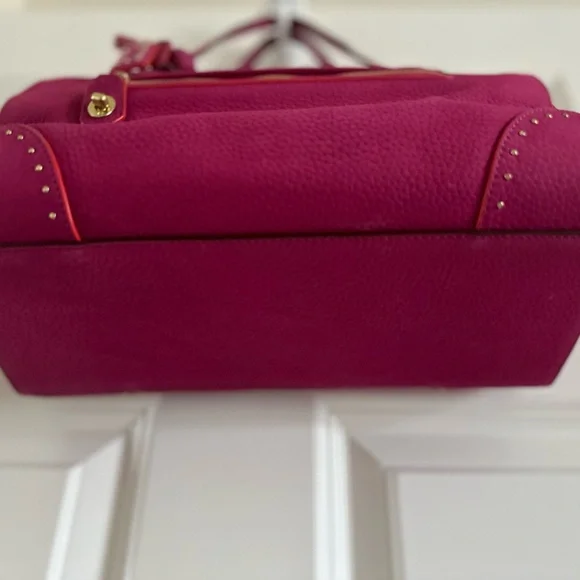 NWOT COACH POPPY STUDS LEATHER EAST/ WEST SATCHEL / SHOULDER BAG / MAGENTA